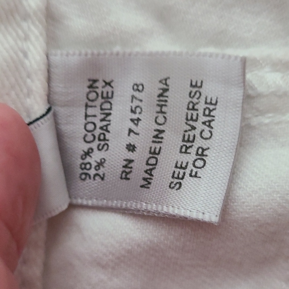 Cache white shorts - Picture 6 of 15